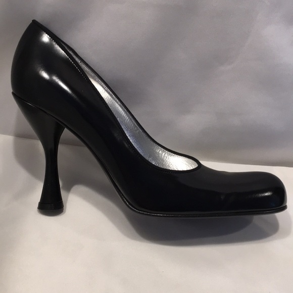 Dolce & Gabbana designer heels - Picture 3 of 6